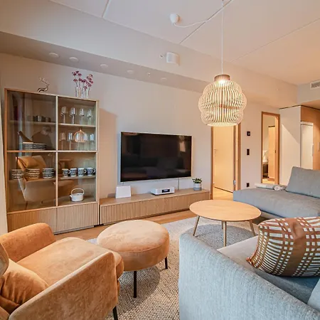 Levillas Levin Cranberry C26 Daire Levi